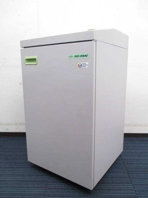 69,800円⇒50,000円【割得品】■業務シュレッダー ■定格裁断枚数16枚 ■ストップボタンが押し易くて安全！ ■そこそこ静音 ■クロスカット【マイナンバー】【値下品】
                        SGX-R314E
                                    中古
            