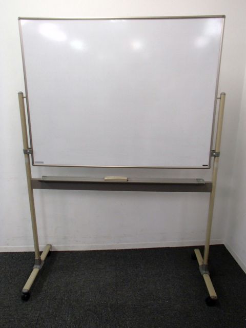 【定番商品】自立式ホワイトボード｜片面無地・片面方眼マス入り｜ワレあり（使用上問題ありません！）
                        
                                    中古
            