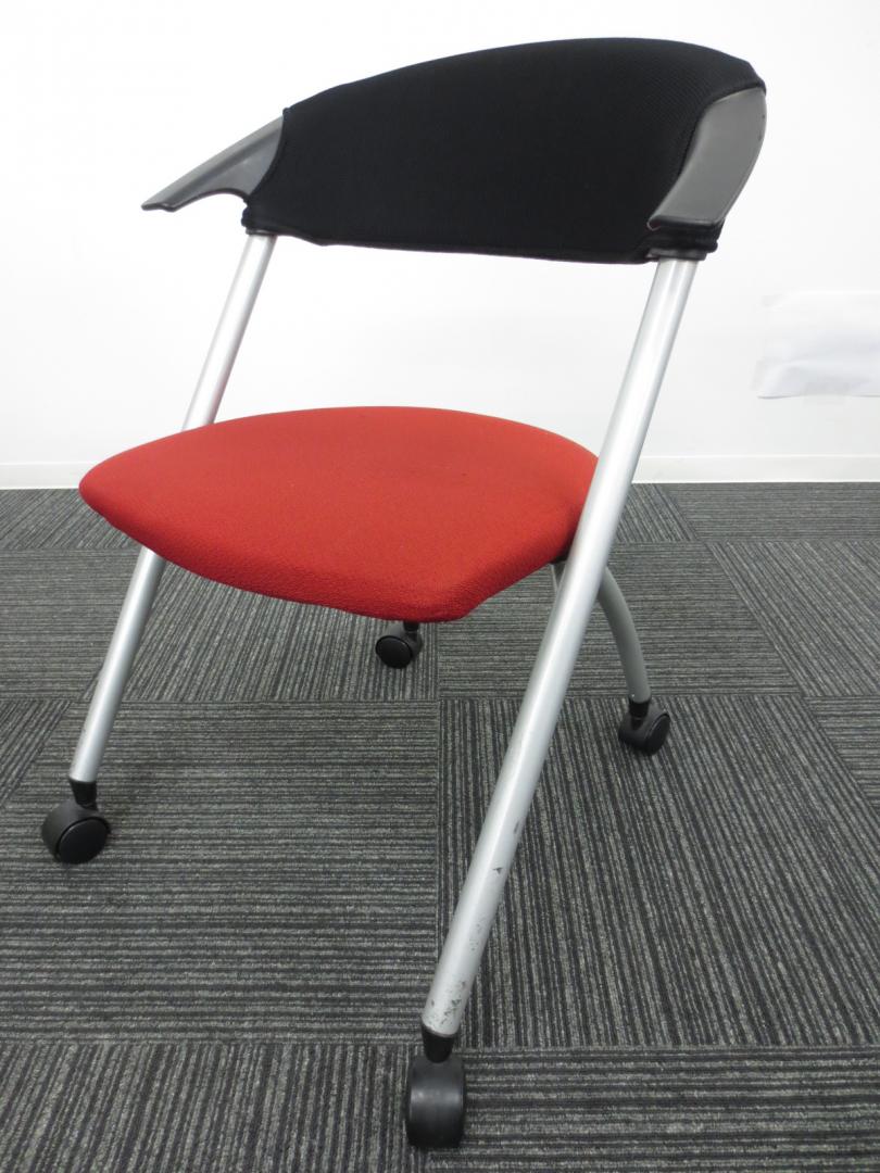 【お買い得商品】コクヨ製　会議用チェア　キャスター付き　レッド　単品商品の為お安くご提案できます！！【相模原・町田店】
                        
                                    中古
            