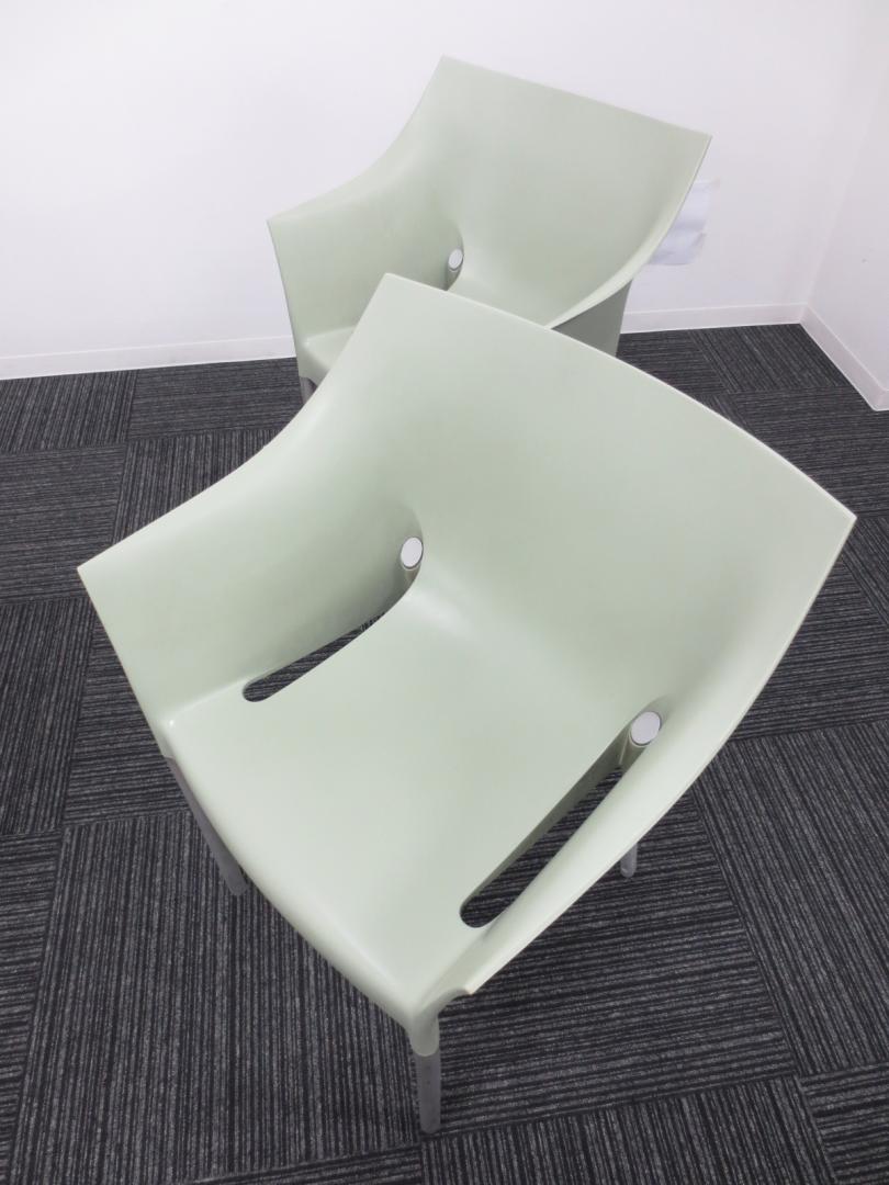 【おつとめ商品】プラスチック製のお洒落なチェア2脚入荷致しました！！　グリーンカラーです。【相模原・町田店】 
                        
                                    中古
            