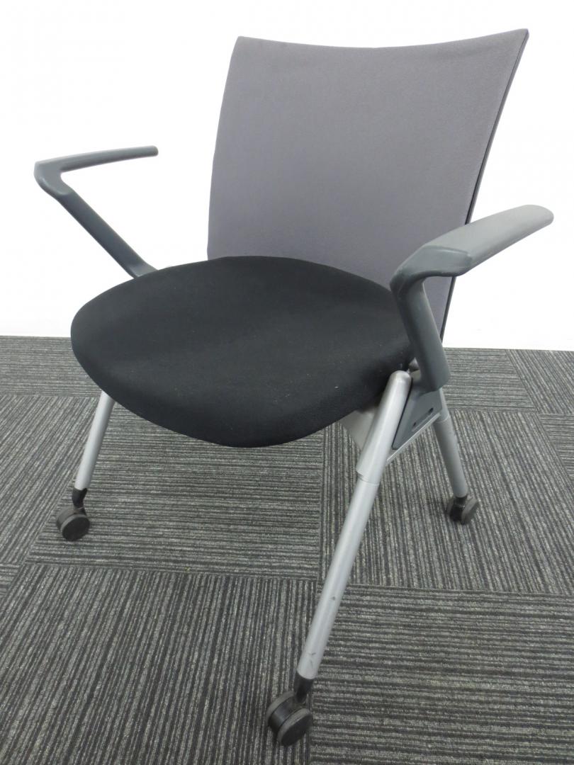 残り1脚のためお安くご提案いたします！！　■内田洋行製　■グレー　■キャスター付き【相模原・町田店】
                        MX-350
                                    中古
            