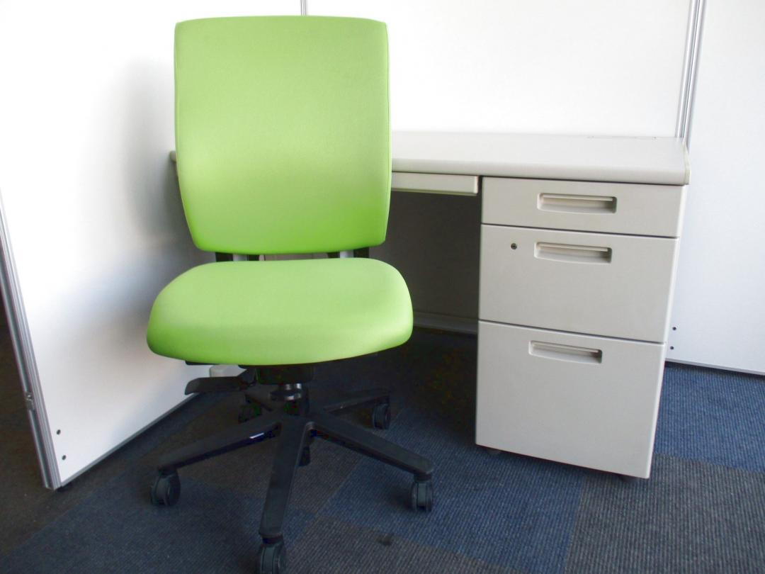 【セット商品!!】増員にも即対応可能なセット商品です!!【国内メーカー品をお得に!!】Nu
                        デスク：ＢＳシリーズ/チェア：フェクトシリーズ
                                    中古
            