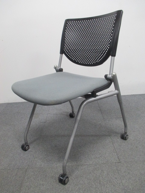 【10脚入荷！】オカムラ製プロスタックシリーズ・ネスティングチェア【中古オフィス家具】
                        プロスタック
                                    中古
            