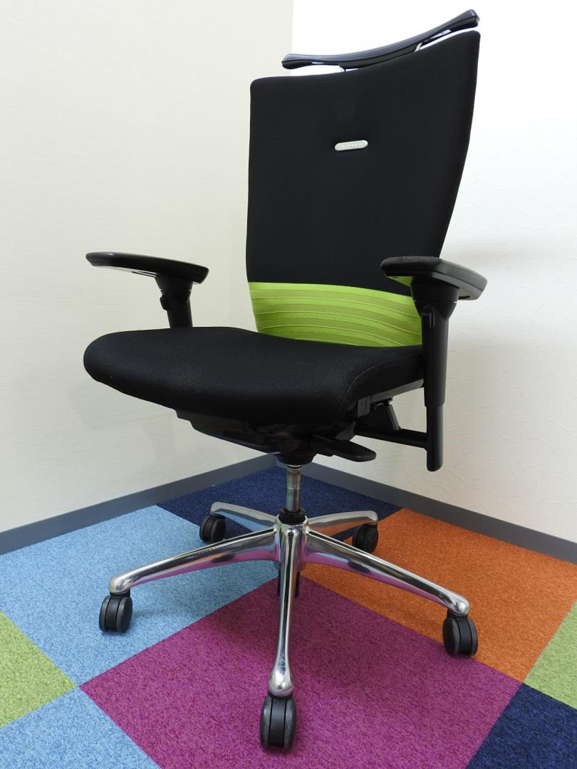 【okamuraのotsutome品】【肘に擦れがある為お安くご案内】シームレスグリーン【ストライプ柄】【RP】
                        フィーゴ
                                    中古
            