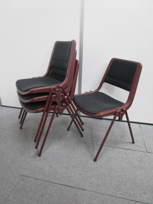 【海外有名メーカー　ジロフレックス製】垂直スタックチェア　樹脂フレームの為、軽量です【中古会議用チェア　ミーティングチェア】【ロット】
                        
                                    中古
            