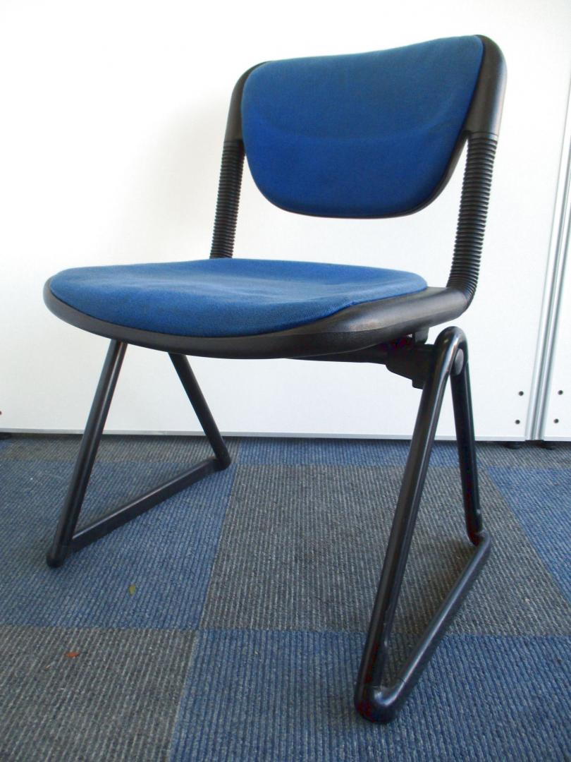 【背座が同時に動く?!】根強い人気のバーテブラシリーズ!!【座面に穴有の為特価!!】Nu
                        バーテブラ
                                    中古
            