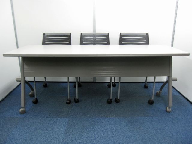 【セット商品】スタックテーブルとミーティングチェア×３脚のセット　お得です【会議用セット】
                        
                                    中古
            