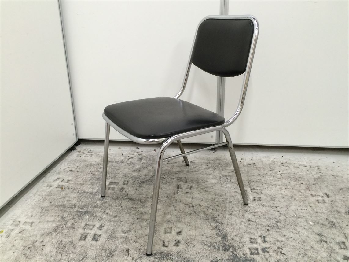 　汚れの目立たないブラック色
                        
                                    中古
            