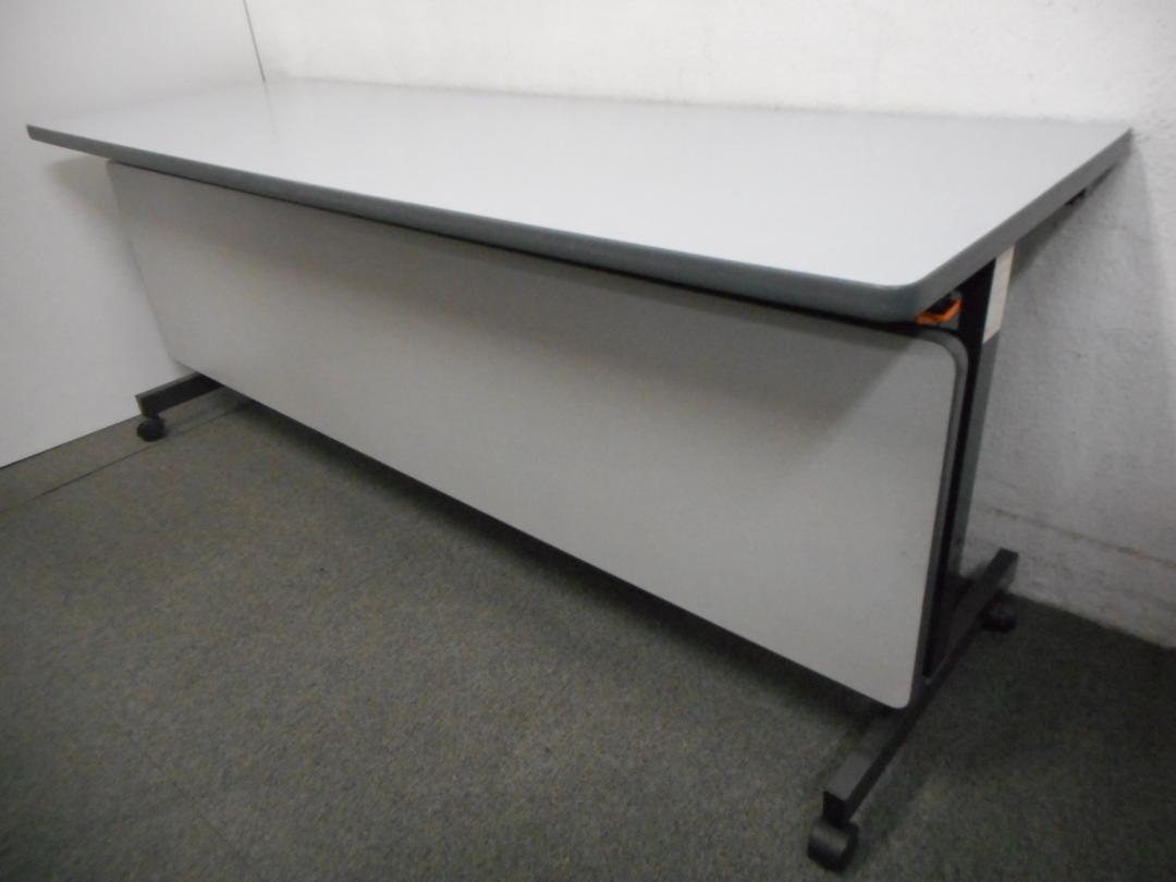 【在庫一掃セール！】■サイドスタックテーブル・幕板付　■W1800×D600×H700　■ライオン（LION）
                        デリカフラップテーブル＜ＰＦタイプ＞　LION（ライオン）
                                    中古
            