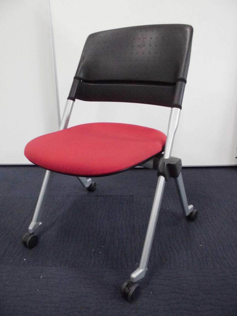 【収納方法が多彩！】オカムラ製｜リータ(LITA)｜キャスター【垂直、水平2種のスタッキング対応】
                        リータ
                                    中古
            