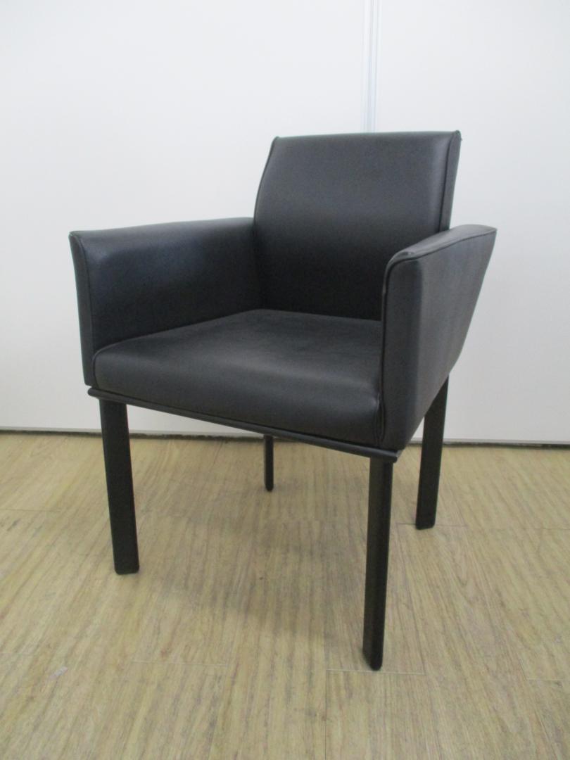 小休止!!ちょっと空いたスペースに
                        
                                    中古
            