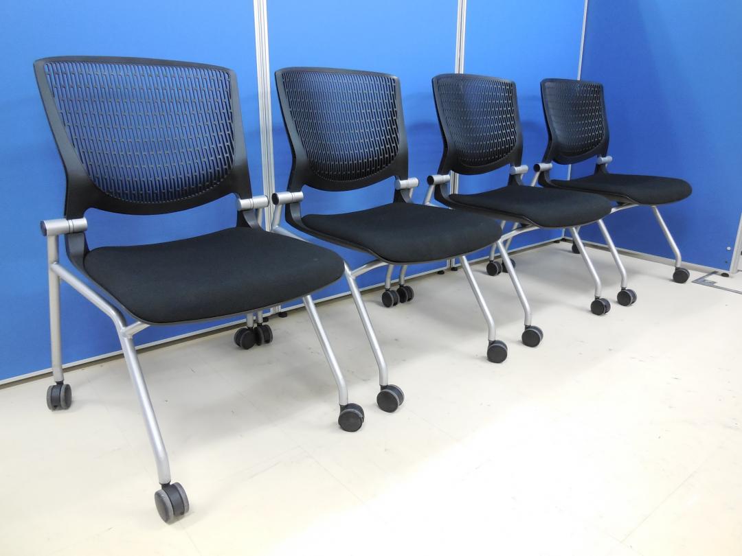 【4脚セット！1セット限り！】グラータ(Grata)チェア オカムラ製■大人気のブラックを是非この機会に！【グリーンウェーブ適合】【ネスティングチェア】【状態良好品】
                        グラータ
                                    中古
            