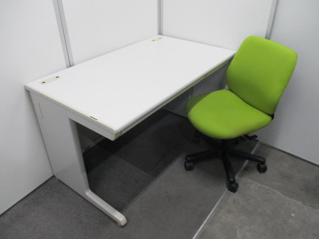 幅１１００ｍｍの平デスク【ロット】トルテチェア
                        
                                    中古
            