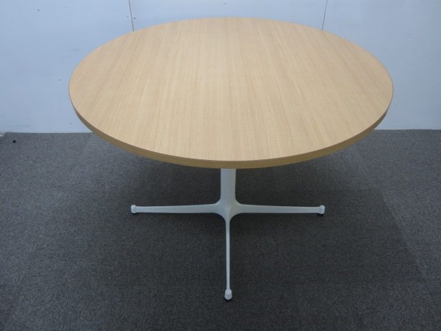 ナチュラル天板・丸テーブル！明るい雰囲気に
                        
                                    中古
            