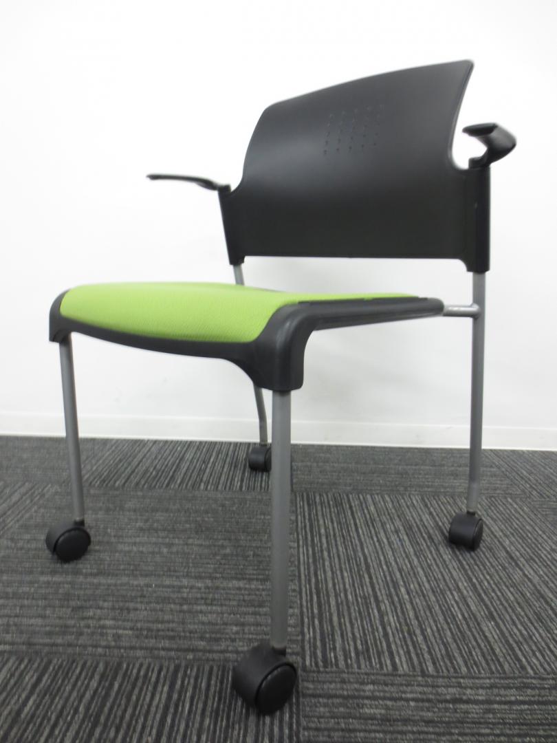 【11脚入荷】【スタッキングチェア】キャスター付き　肘付き　ライトグリーン【ミーティングチェア】【相模原・町田店】
                        
                                    中古
            