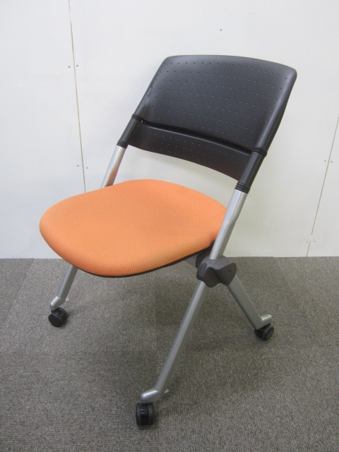 【限定２脚！】収納場所を選ばない便利なミーティングチェア～祝尼崎店ＯＰＥＮ～
                        リータ
                                    中古
            