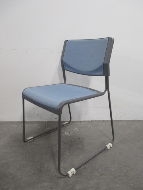 【ナイキ製】スタッキングチェア【重ねて省スペース！】
                        
                                    中古
            