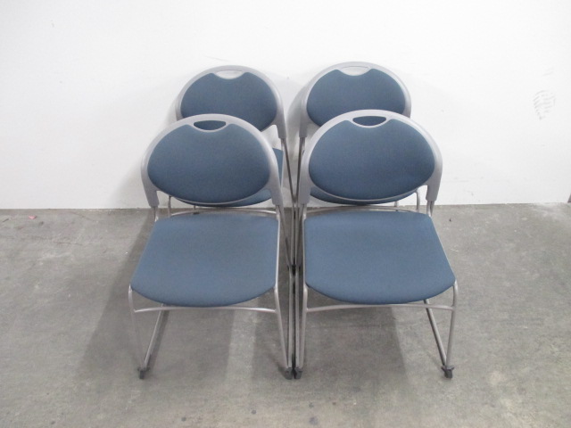 【4脚セット】イトーキ製スタッキングチェア　クリケットシリーズ【セットでお得！】
                        クリケット
                                    中古
            