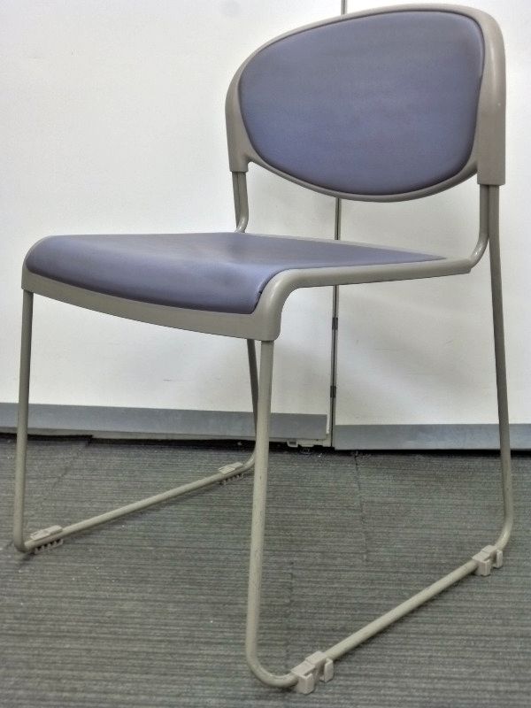 【スタッキングチェア】　オカムラ(OKAMURA)　軽量で使いやすい！ミーティングには最適！！
                        
                                    中古
            