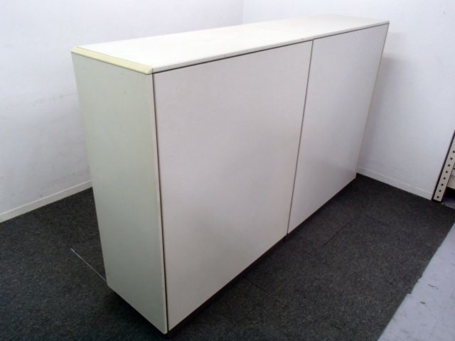 ハイカウンターとして使用可能！｜天板付きの両開き収納庫です！
                        
                                    中古
            