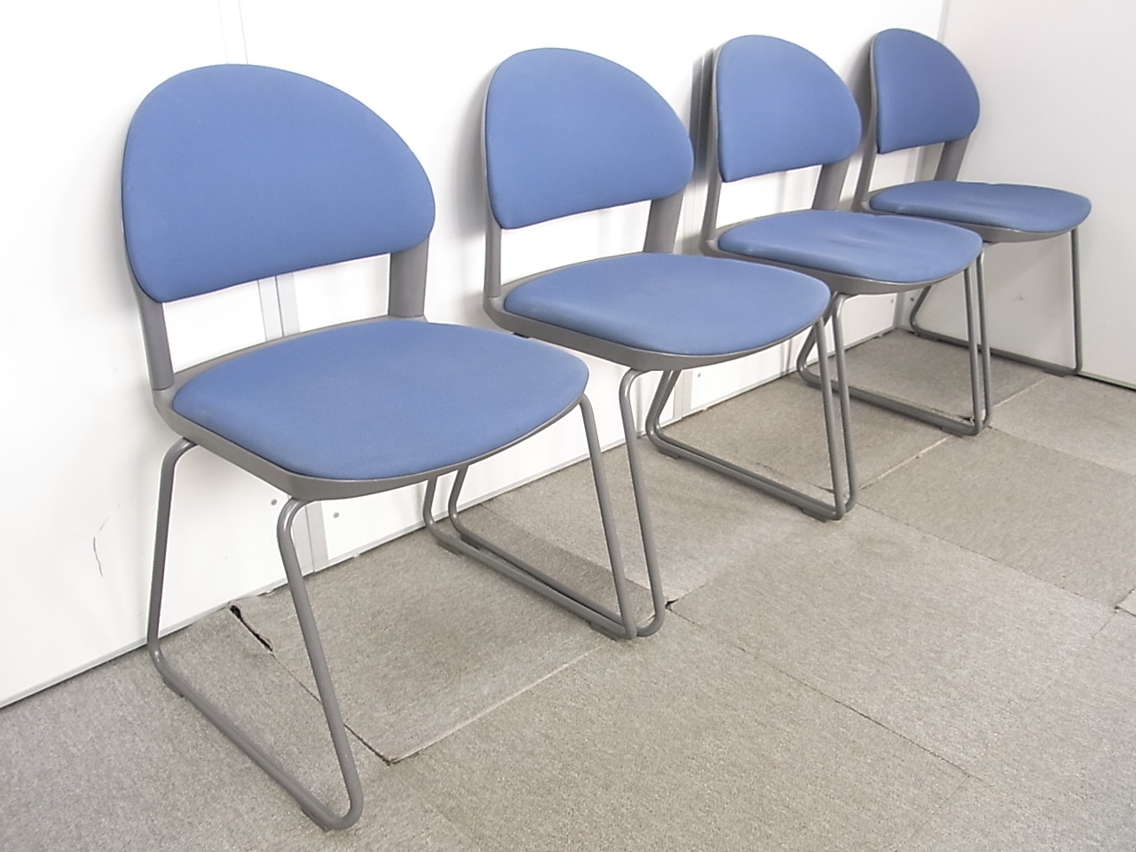 【4脚セット！】コクヨ製 スタッキングチェア 会議スペースにオススメのチェアが入荷！【セットで1,000円お得！】
                        
                                    中古
            