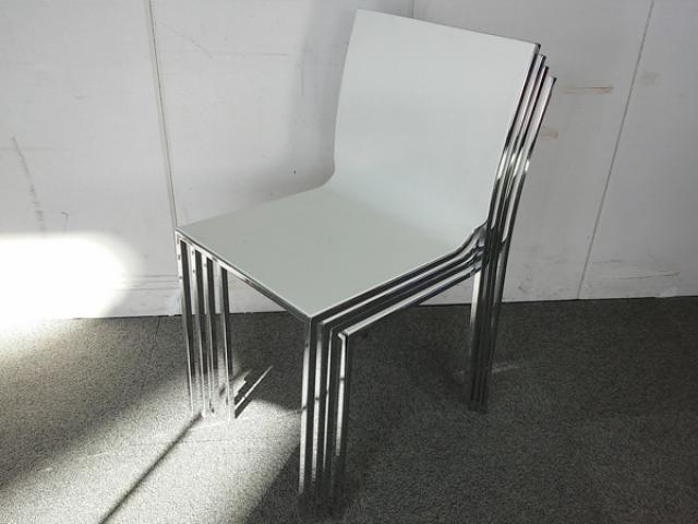 中古】 Cassina/カッシーナ スタッキングチェア 157669 - 中古オフィス