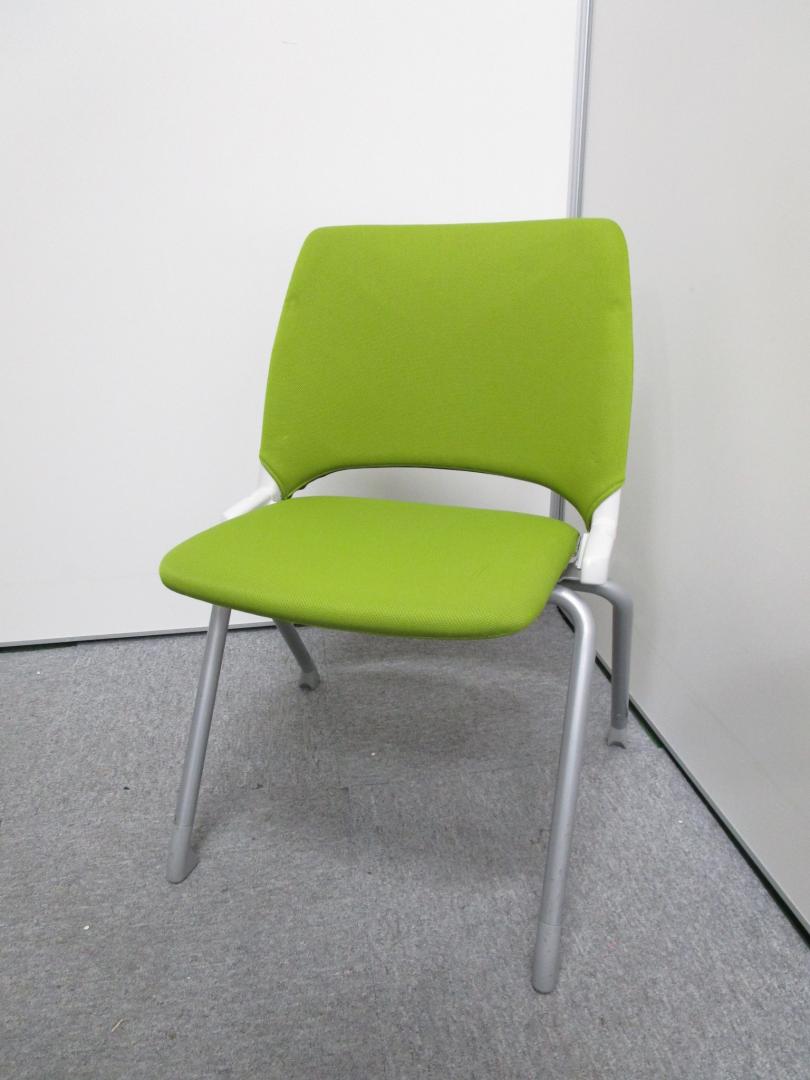 【内田洋行製スタックチェア】平行・垂直どちらにでも重ねられる収納便利な会議用チェア
                        
                                    中古
            