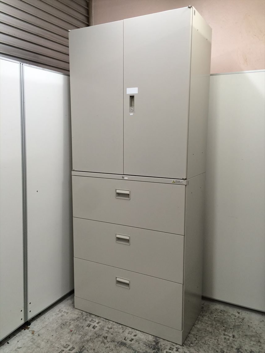 【３台入荷】オカムラ製　3段ラテラル+両開書庫　のセットです
                        42
                                    中古
            