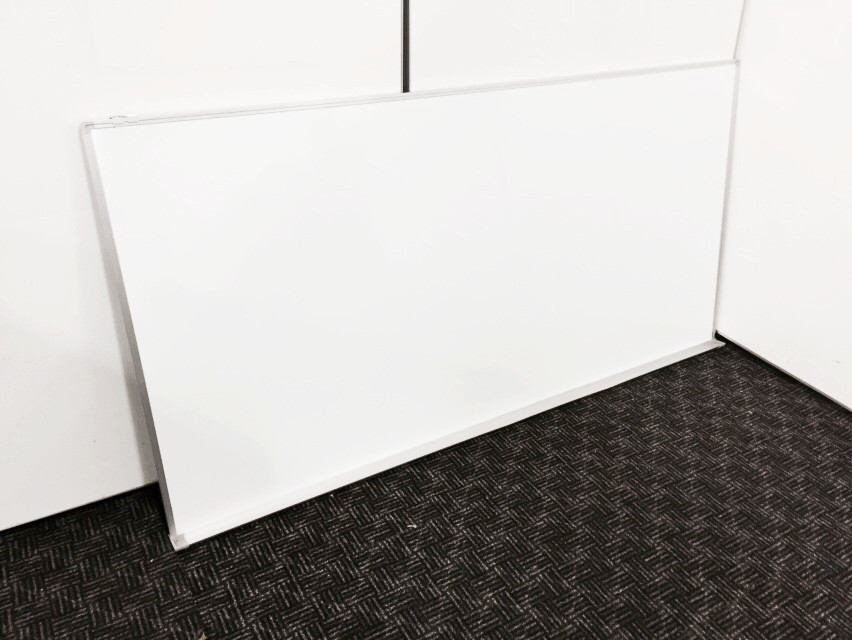 【状態良好】消した時に跡が残りづらいホーロー製で御座います！塾や書きが多い方必見！【壁掛け】
                        
                                    中古
            