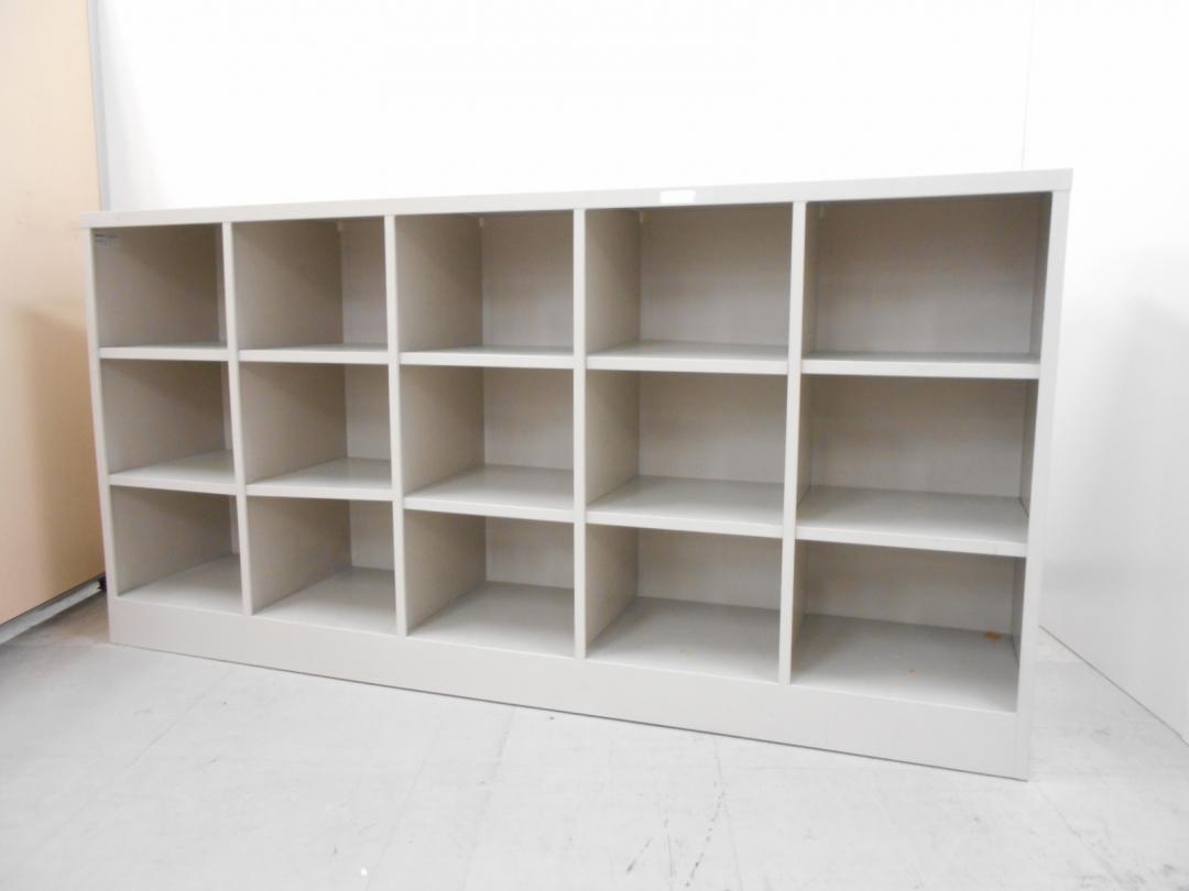 1つの間口が大きいので、シューズロッカー以外に教科書等のロッカーにも便利!　コクヨ製スクールロッカー
                        スクールロッカー
                                    中古
            