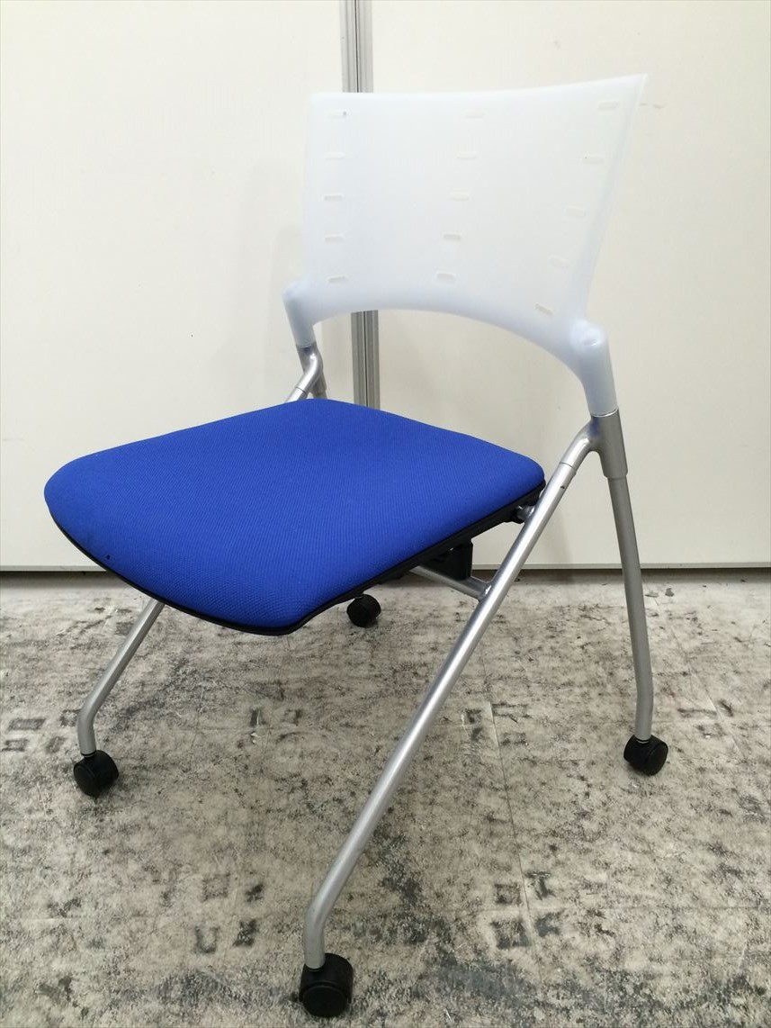 【2脚入荷】ネスティングチェアー　イトーキ製　マノス　鮮やかなブルー
                        マノス
                                    中古
            
