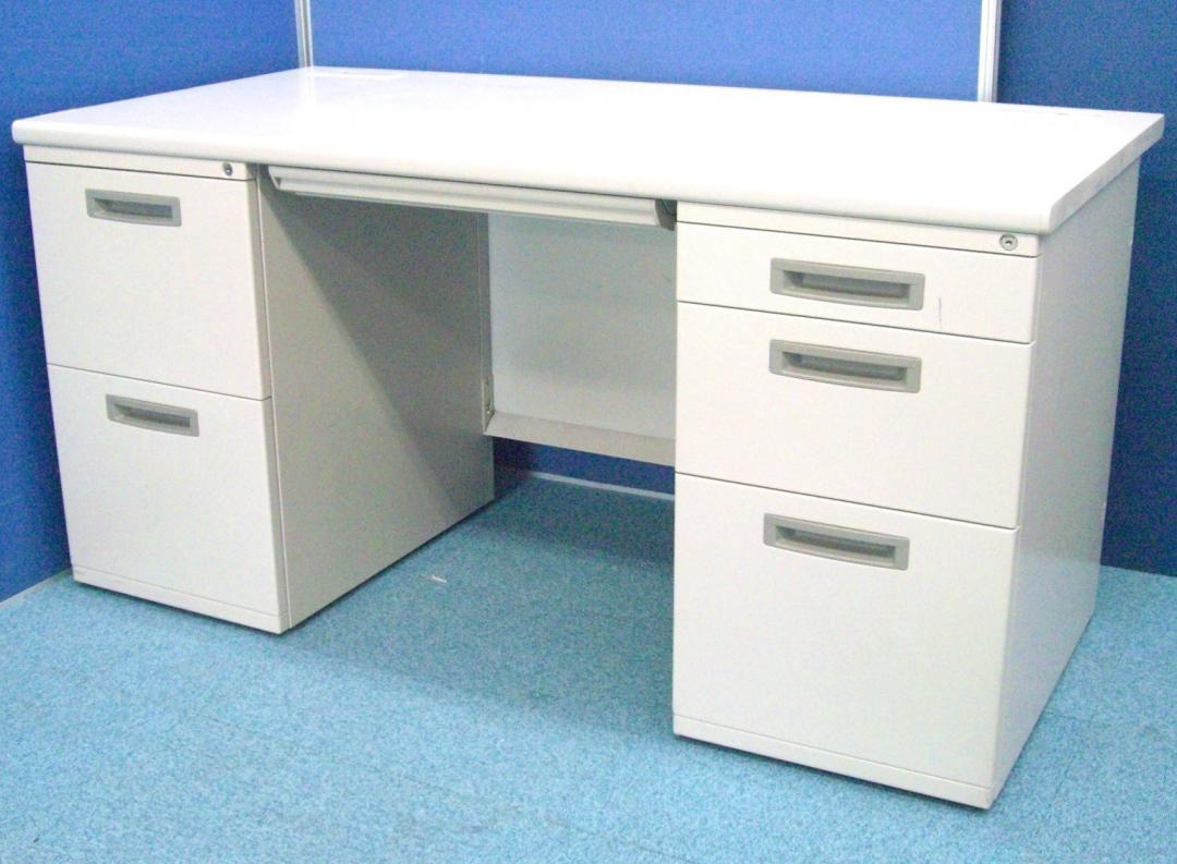 【３台限定】頑丈・デザイン良のデスクが特価！■人気のニューグレー■カギ作製サービス有ります。
                        ＶＤ
                                    中古
            