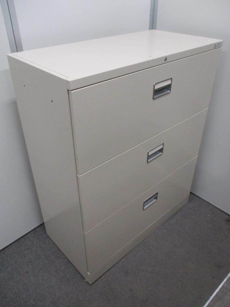 【鍵付き！】【単体書庫】【3段ラテラル仕様】【オカムラ製】【4273ZC Z210】
                        42
                                    中古
            