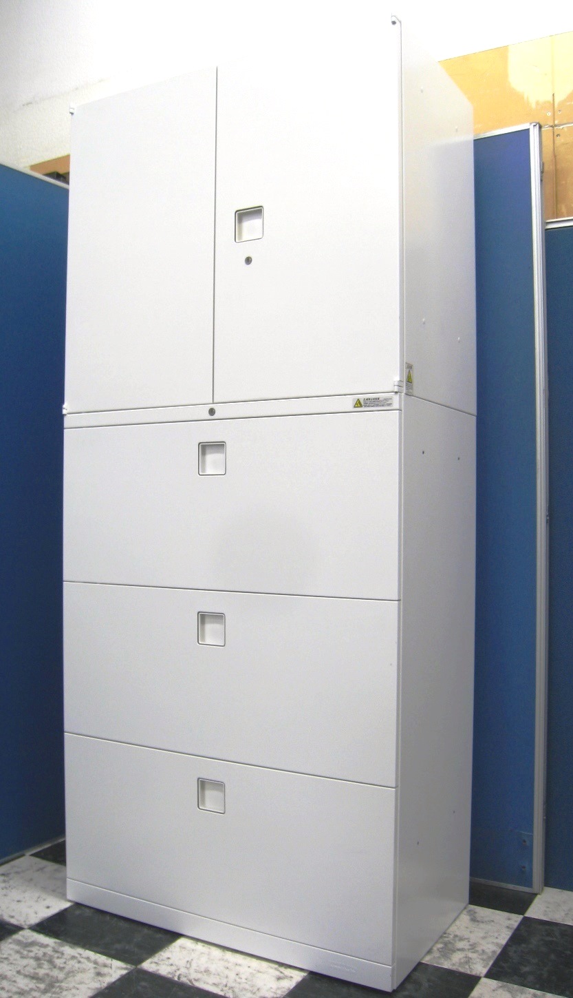 【６台入荷！】■清潔感のあるホワイト■大きな両開きで収納たっぷり！■書類の整理をしたい方にオススメ！
                        レクトライン
                                    中古
            