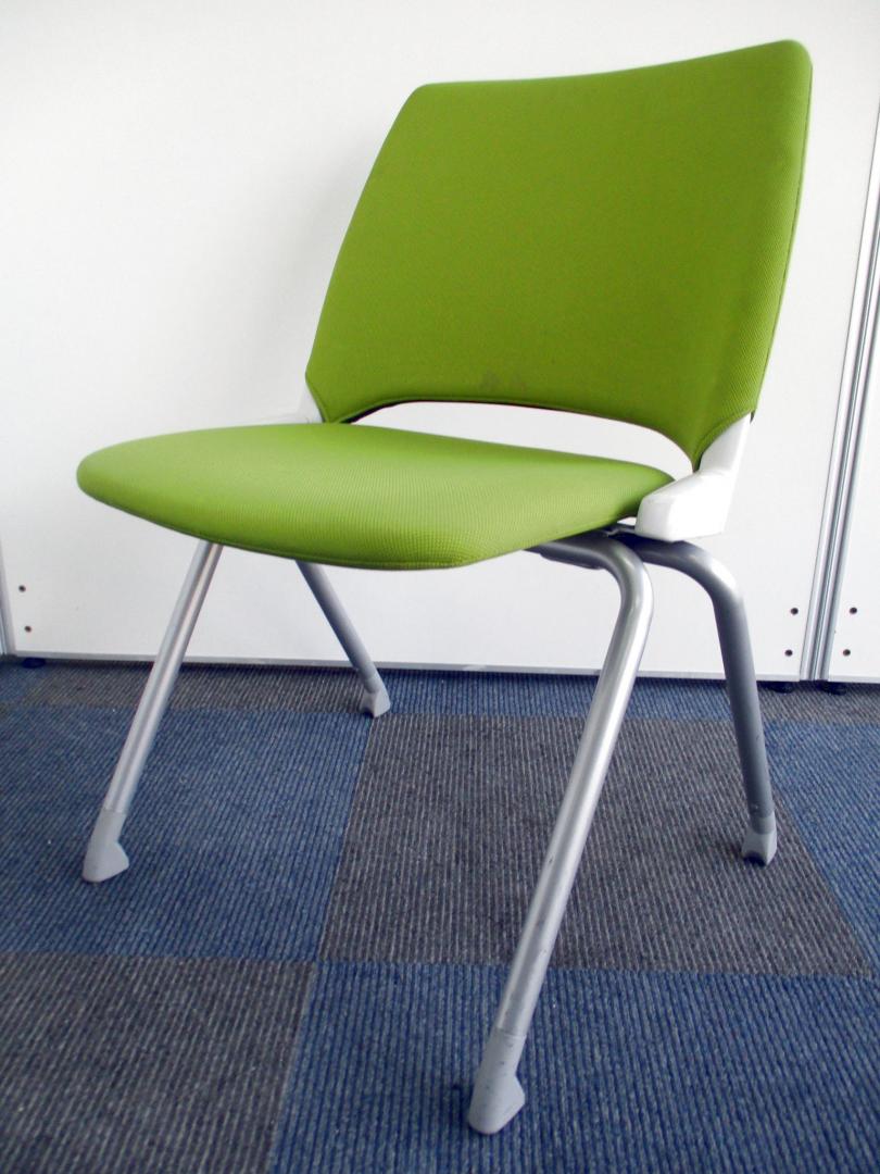 【2種類の収納の仕方が可能です!!】内田洋行製の定番シリーズです!!【ライムグリーン色が鮮やかです!!】Nu
                        ＦＭ350シリーズ
                                    中古
            