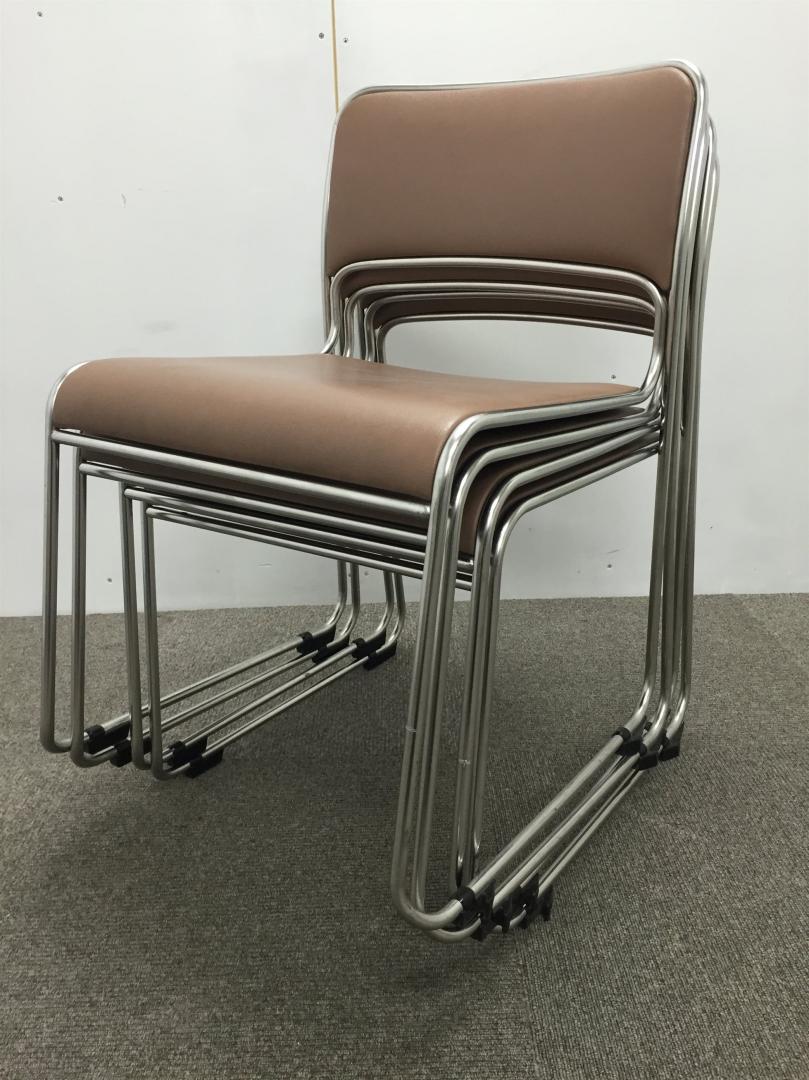 【4脚セット】スタッキングチェア｜コクヨ製｜ビニールレザー｜単品よりもお安く
                        
                                    中古
            