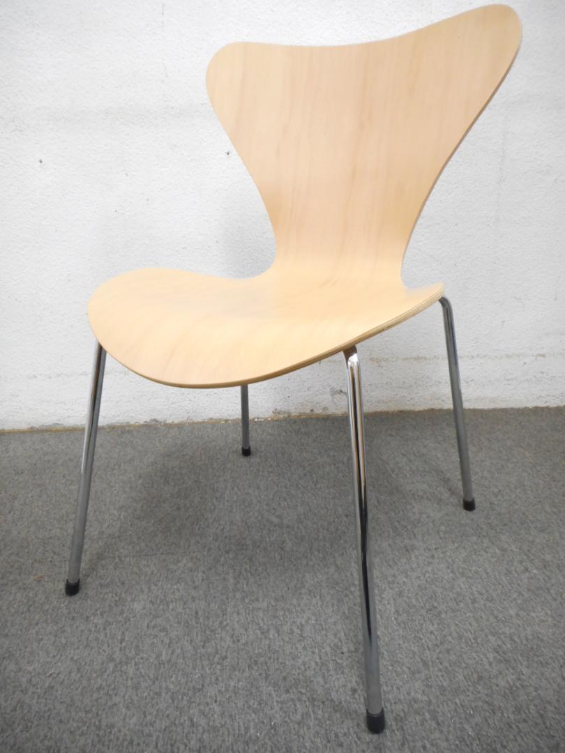 ■セブンチェア【リプロダクト】 ■Beech／ビーチ（木目柄） ■Seven chair【
アルネ・ヤコブセン】　
                        
                                    中古
            