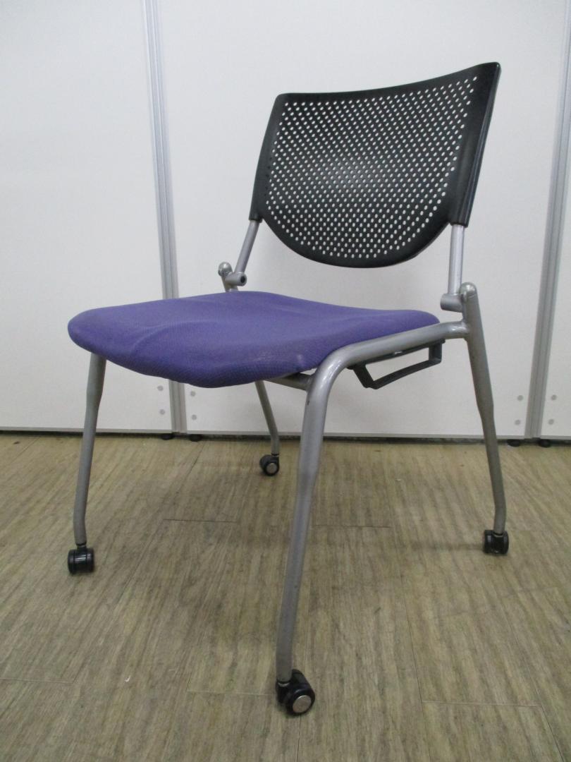 艶やかなパープル色で会議室を彩り!!オカムラ製プロスタックチェア
                        プロスタック
                                    中古
            
