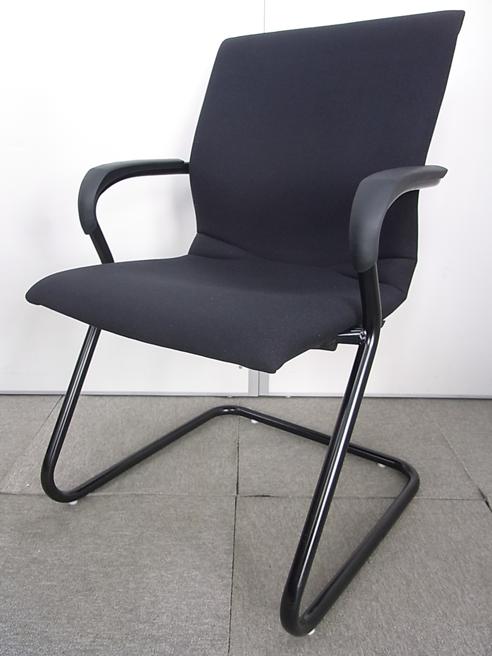 【2脚入荷！状態良好！】スチールケース製 プロテジェ ふかふかした座り心地良好なミーティングチェア！納得の座り心地！
                        プロテジェ
                                    中古
            