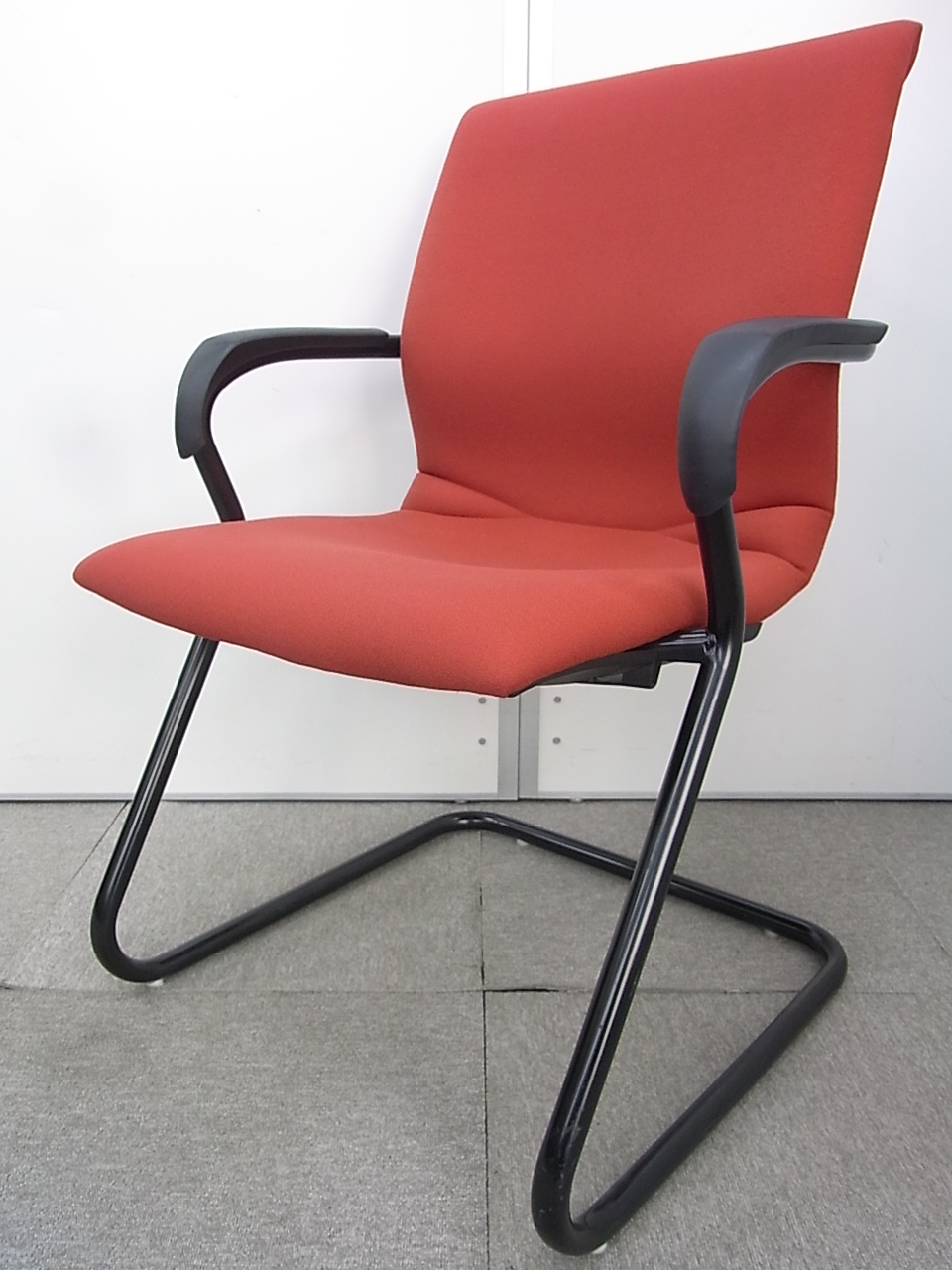 【2脚入荷！状態良好！】スチールケース製 プロテジェ 座り心地の良さとデザイン製を兼ね備えた上級ミーティングチェア！
                        プロテジェ
                                    中古
            