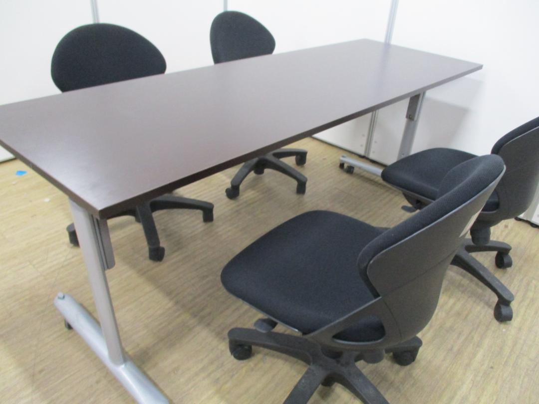 ローズ（濃い木目）カラーのシックなミーティングセット！
                        
                                    中古
            