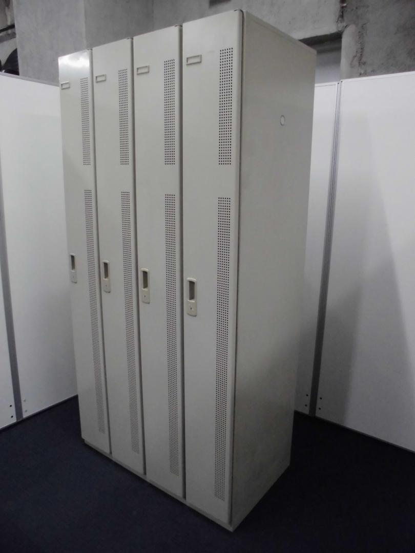 【在庫処分！】4人用ロッカー｜縦長タイプ【鍵付き】【コートも掛けれる！！収納抜群！】
                        
                                    中古
            