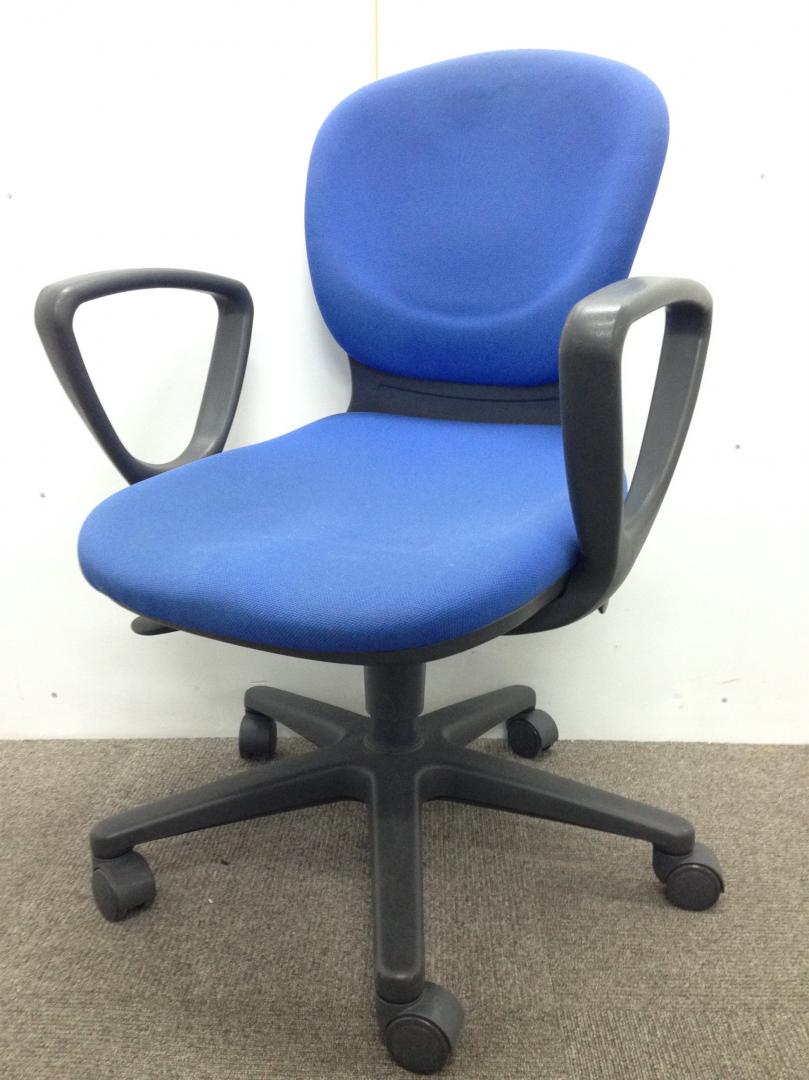 OAチェア肘付｜イナバ製｜まとまって入荷！｜シンプルで使い勝手のいい一品です！
                        
                                    中古
            