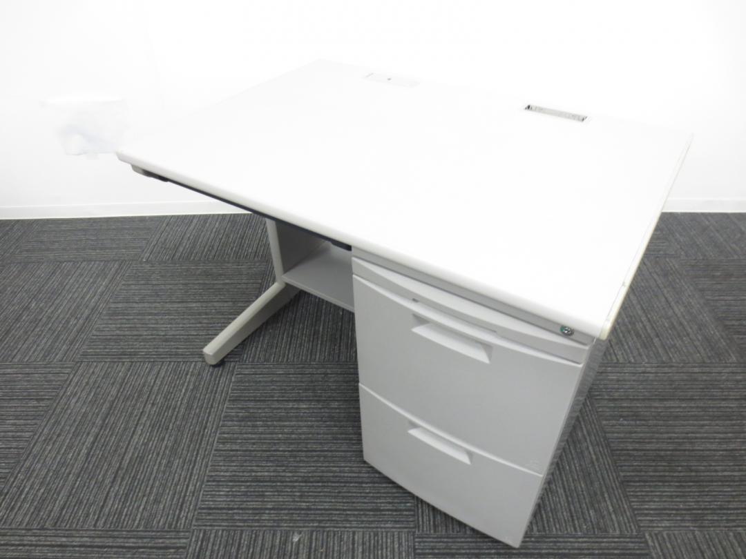 【7台入荷】幅1000mmタイプの片袖デスク　イトーキ定番シリーズＣＺ　3段袖タイプ　大人気のコンパクトワゴン一体型デスクです！
                        CZ
                                    中古
            