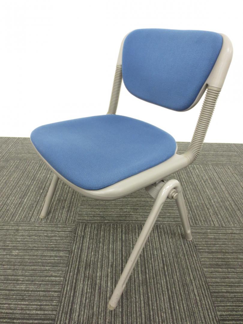 【会議用チェア】イトーキ製バーテブラ スタッキングチェア■背と座が動き、安定の座り心地！スムーズな姿勢変化が魅力！ 【相模原・町田店】
                        バーテブラ
                                    中古
            