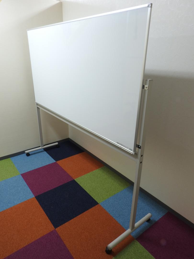 【フレーム欠けありの為お安く】■片面ホワイトボード　キャスター付き■ロングワイドタイプ【RP】
                        
                                    中古
            