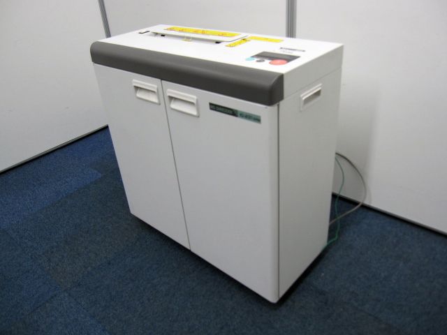 【オフィスシュレッダー】明光商会　ID-231SRM　メディアも裁断可能な小型高性能シュレッダーが入荷。
                        
                                    中古
            