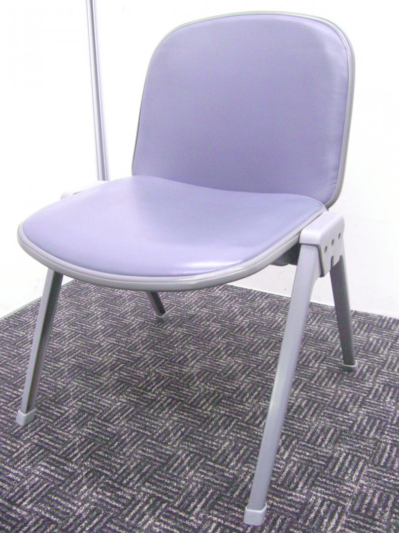 【在庫豊富】人気のイトーキ製スタッキングチェア！■ちょっとした会議や休憩室用に■さいたま店おすすめです！【中古オフィス家具】	
                        
                                    中古
            