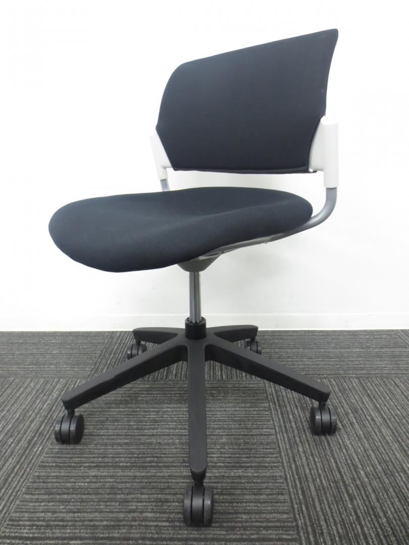 ■内田洋行製 ウチダ ミーティングチェア MF-270シリーズ 5本回転脚 昇降機能付！！
                        MF-276
                                    中古
            