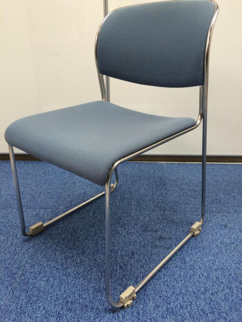 【10脚揃い】重ね合わせ可能！1脚の重量も軽いため、移動もらくらく！セミナー会場などにもオススメ！
                        
                                    中古
            